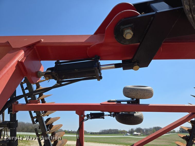 image for item DE2157 2011 Case IH 370 True-Tandem disk