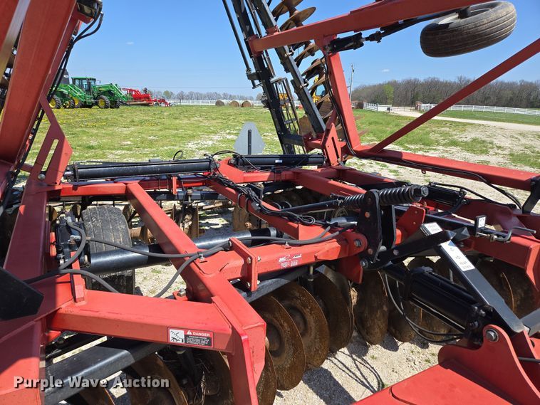 image for item DE2157 2011 Case IH 370 True-Tandem disk