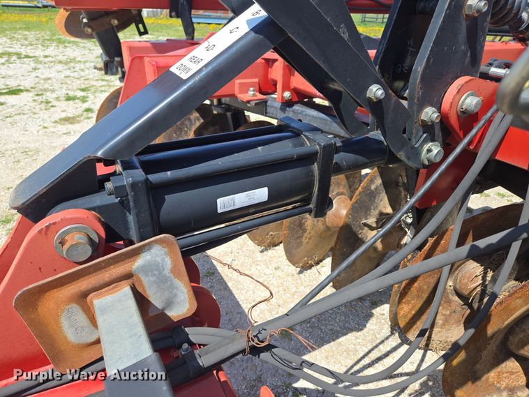 image for item DE2157 2011 Case IH 370 True-Tandem disk