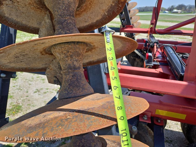 image for item DE2157 2011 Case IH 370 True-Tandem disk