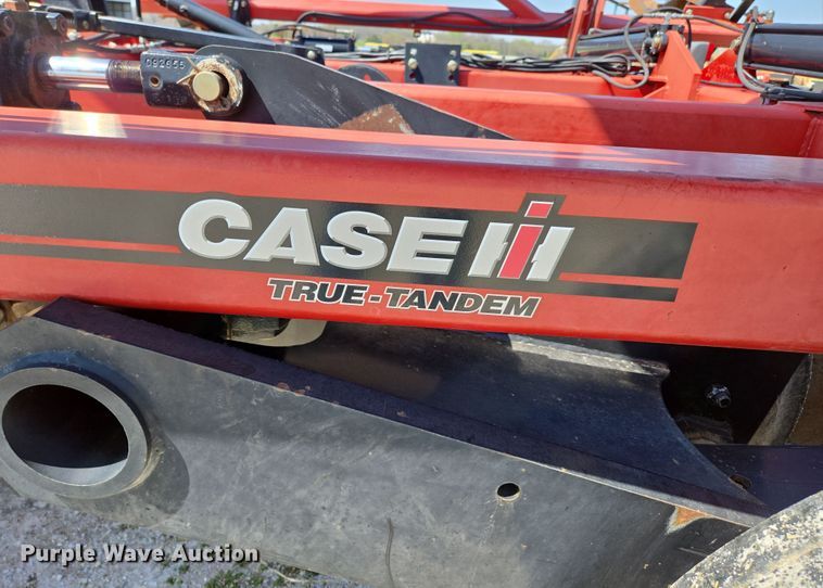 image for item DE2157 2011 Case IH 370 True-Tandem disk