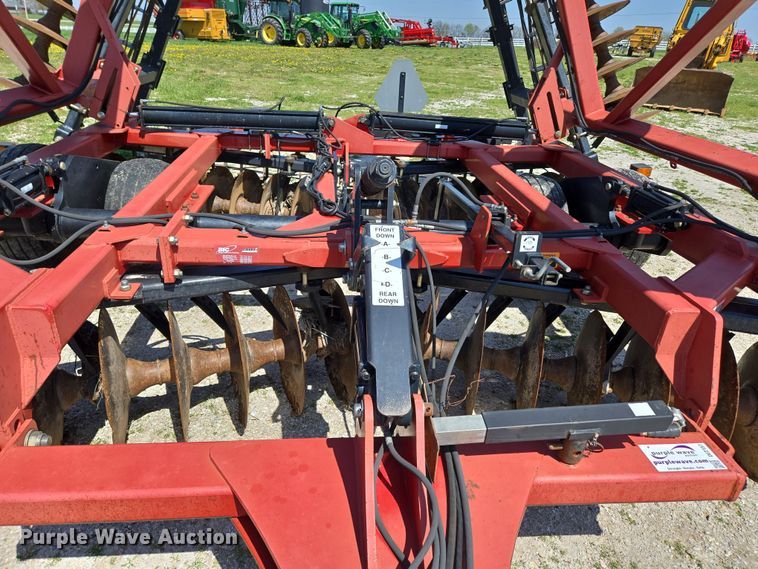 image for item DE2157 2011 Case IH 370 True-Tandem disk