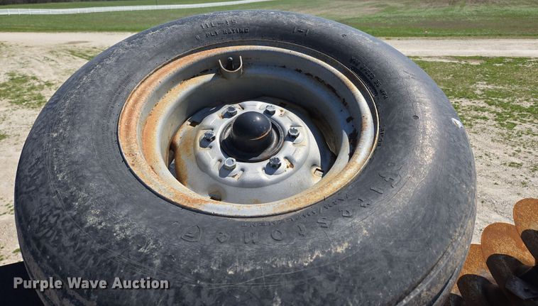 image for item DE2157 2011 Case IH 370 True-Tandem disk