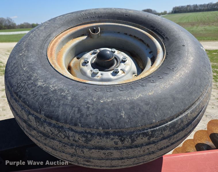 image for item DE2157 2011 Case IH 370 True-Tandem disk