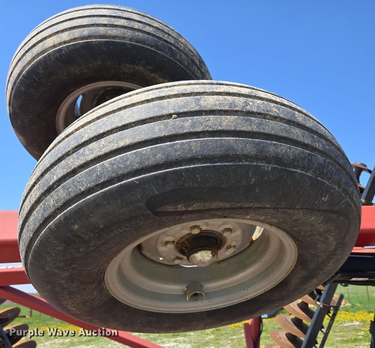 image for item DE2157 2011 Case IH 370 True-Tandem disk
