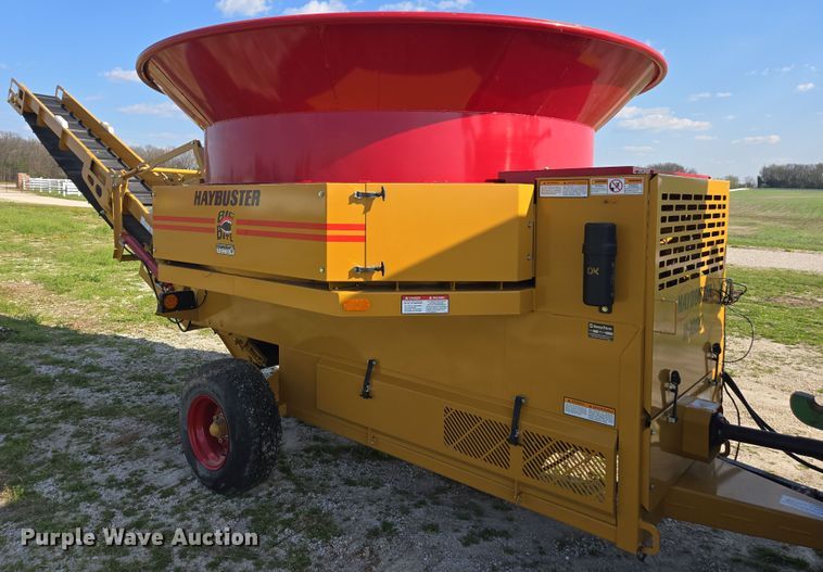 image for item DE2158 2021 Haybuster 1000 tub grinder