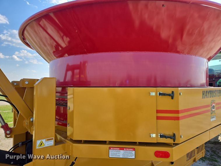 image for item DE2158 2021 Haybuster 1000 tub grinder