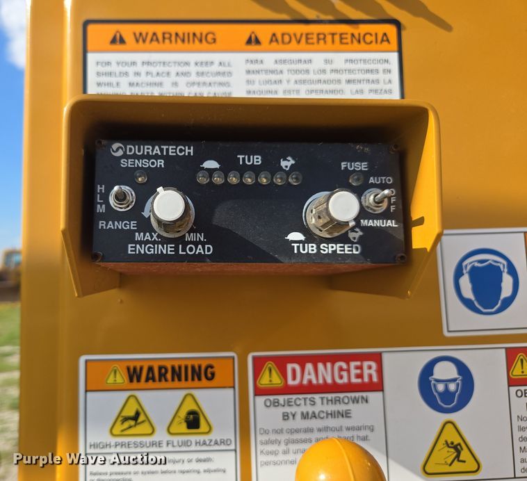 image for item DE2158 2021 Haybuster 1000 tub grinder