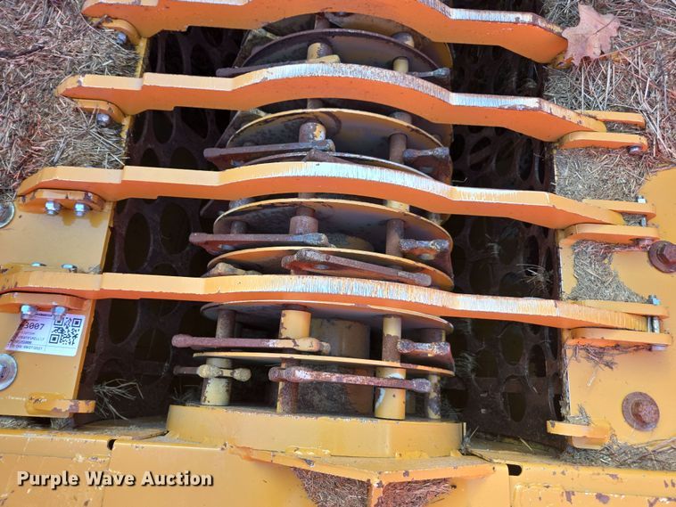 image for item DE2158 2021 Haybuster 1000 tub grinder