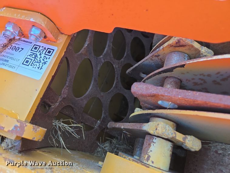 image for item DE2158 2021 Haybuster 1000 tub grinder