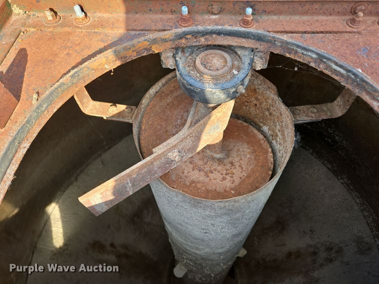 image for item DE2159 Art's-Way 528730 feed grinder/mixer