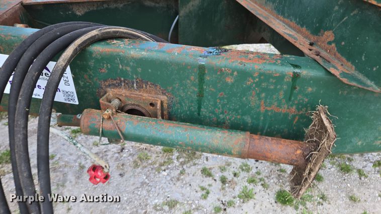 image for item DE2159 Art's-Way 528730 feed grinder/mixer