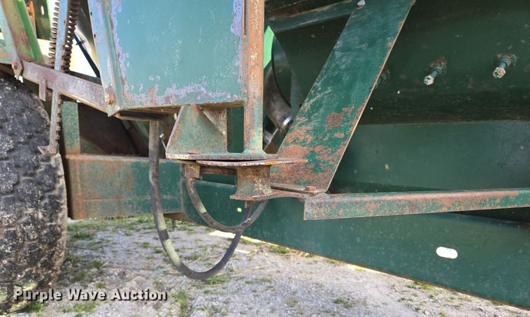 image for item DE2159 Art's-Way 528730 feed grinder/mixer