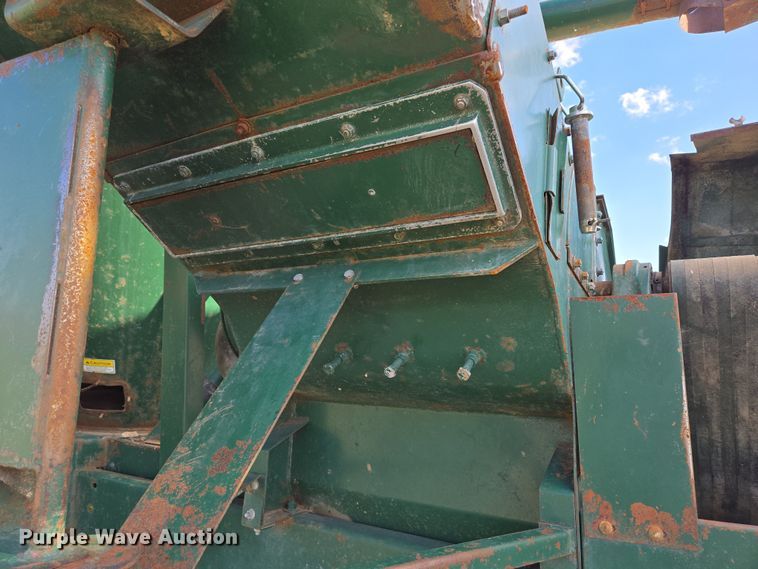 image for item DE2159 Art's-Way 528730 feed grinder/mixer