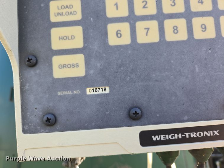 image for item DE2159 Art's-Way 528730 feed grinder/mixer