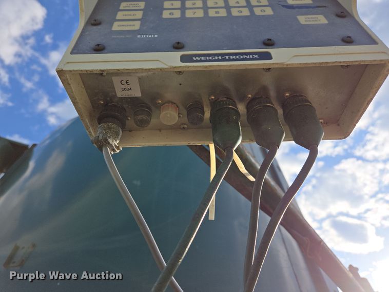 image for item DE2159 Art's-Way 528730 feed grinder/mixer