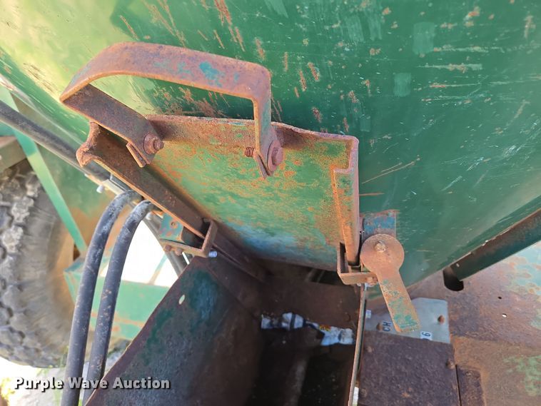 image for item DE2159 Art's-Way 528730 feed grinder/mixer