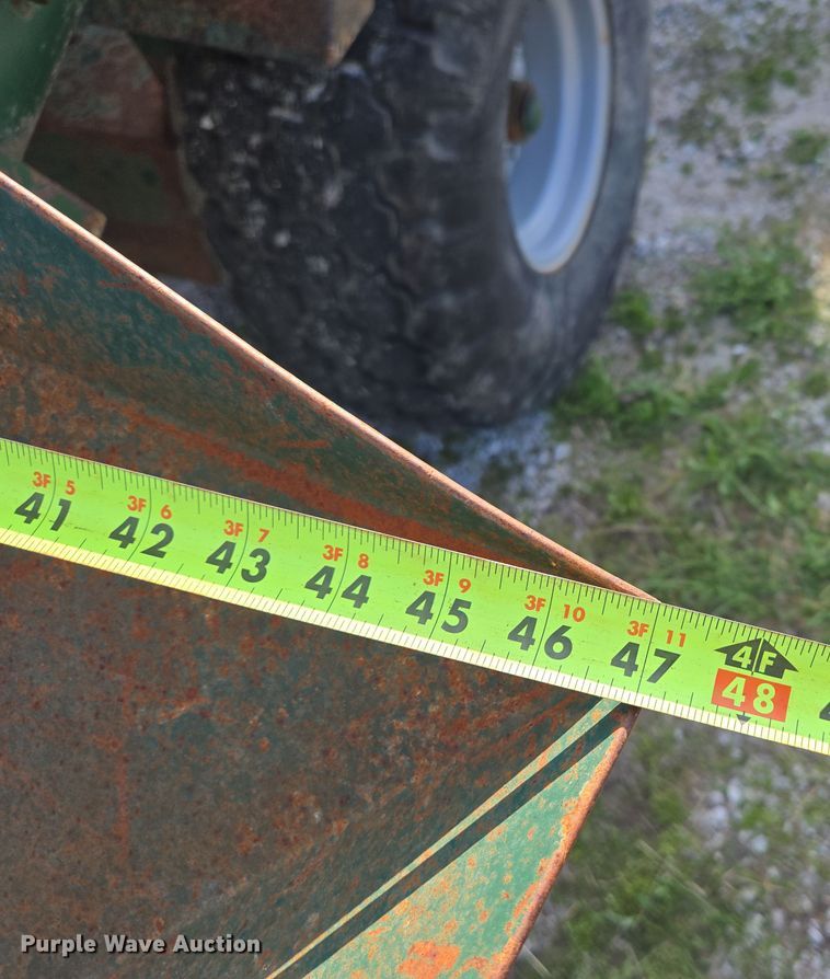 image for item DE2159 Art's-Way 528730 feed grinder/mixer