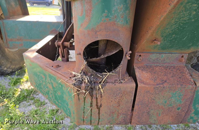 image for item DE2159 Art's-Way 528730 feed grinder/mixer