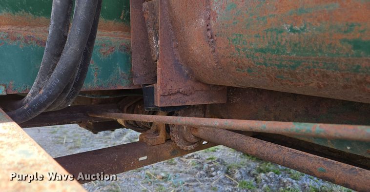 image for item DE2159 Art's-Way 528730 feed grinder/mixer