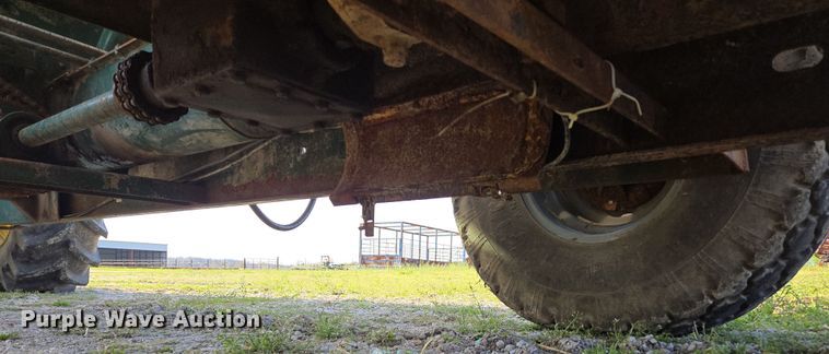 image for item DE2159 Art's-Way 528730 feed grinder/mixer