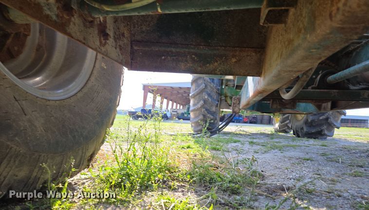 image for item DE2159 Art's-Way 528730 feed grinder/mixer