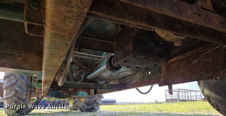 image for item DE2159 Art's-Way 528730 feed grinder/mixer