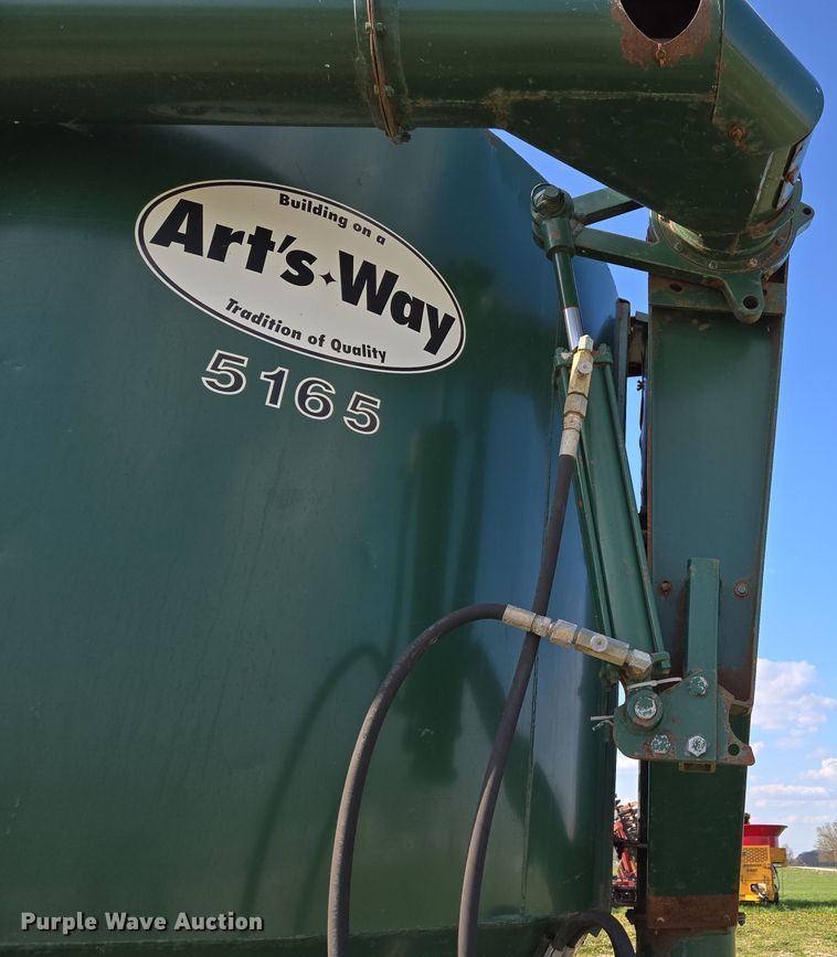 image for item DE2159 Art's-Way 528730 feed grinder/mixer