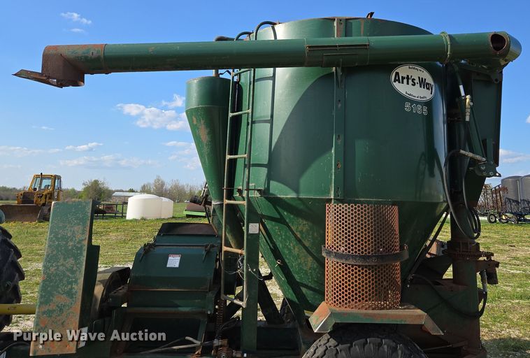 image for item DE2159 Art's-Way 528730 feed grinder/mixer