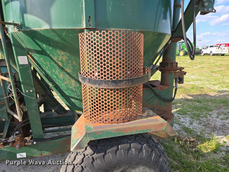 image for item DE2159 Art's-Way 528730 feed grinder/mixer