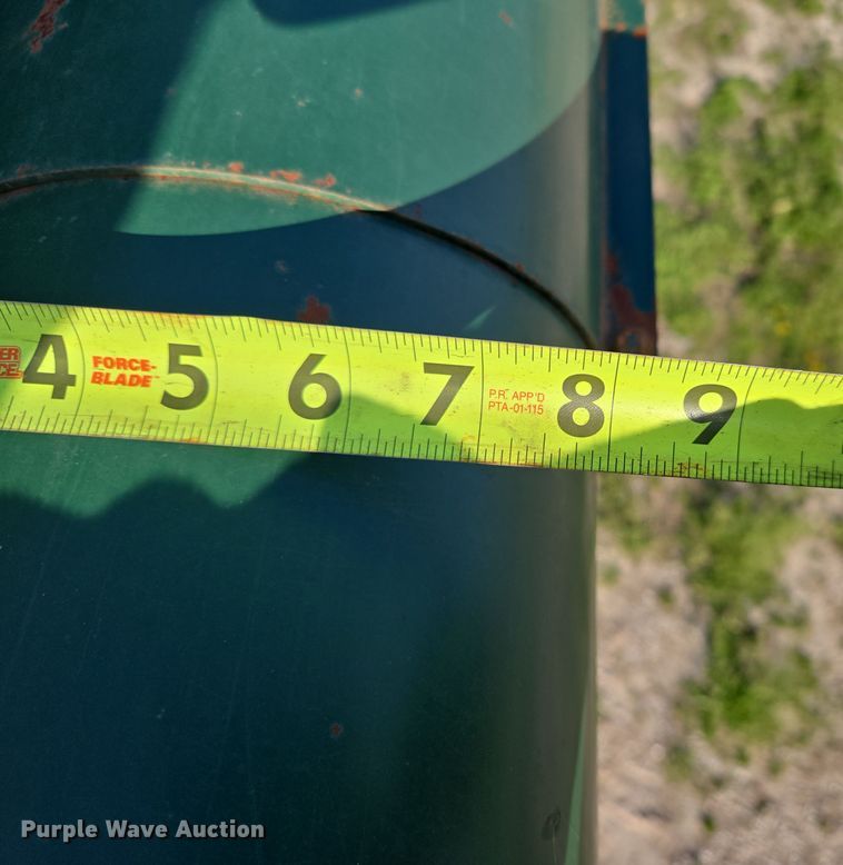 image for item DE2159 Art's-Way 528730 feed grinder/mixer