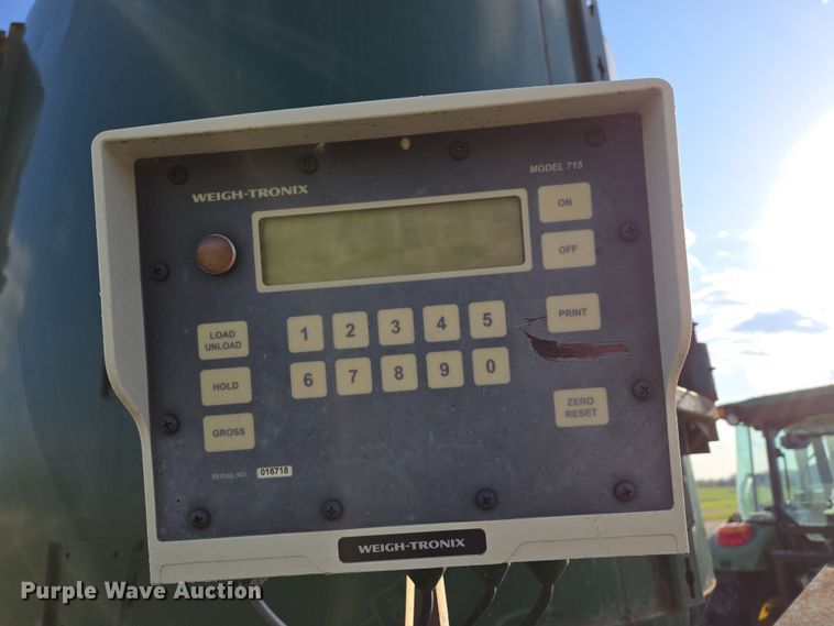 image for item DE2159 Art's-Way 528730 feed grinder/mixer