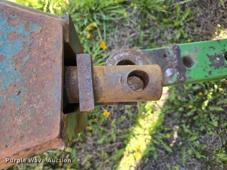 image for item DE2159 Art's-Way 528730 feed grinder/mixer