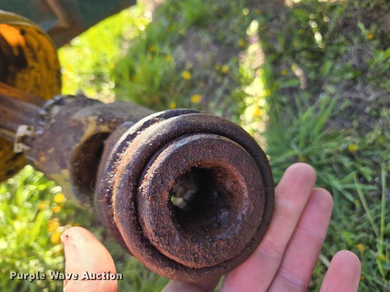 image for item DE2159 Art's-Way 528730 feed grinder/mixer