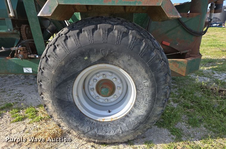 image for item DE2159 Art's-Way 528730 feed grinder/mixer