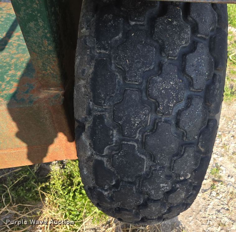 image for item DE2159 Art's-Way 528730 feed grinder/mixer