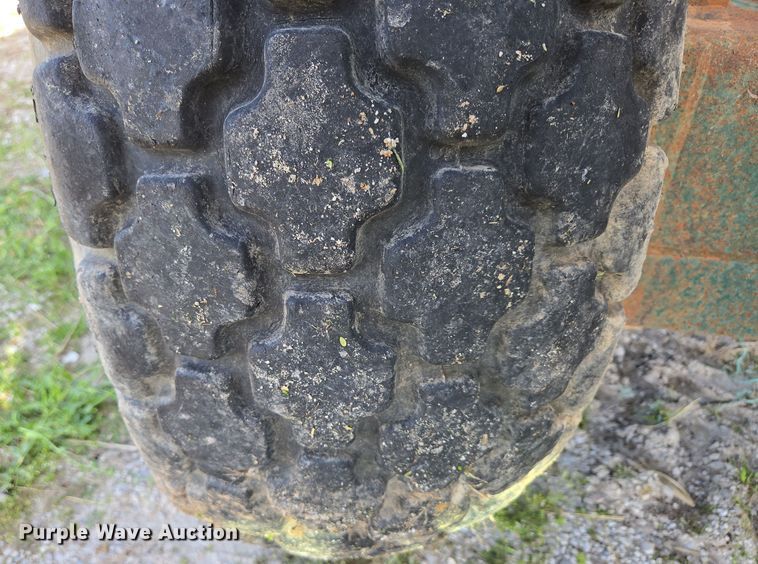 image for item DE2159 Art's-Way 528730 feed grinder/mixer