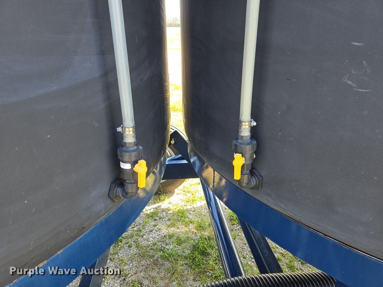 image for item DE2161 Ag Spray Equipment Double Cone nurse tank trailer