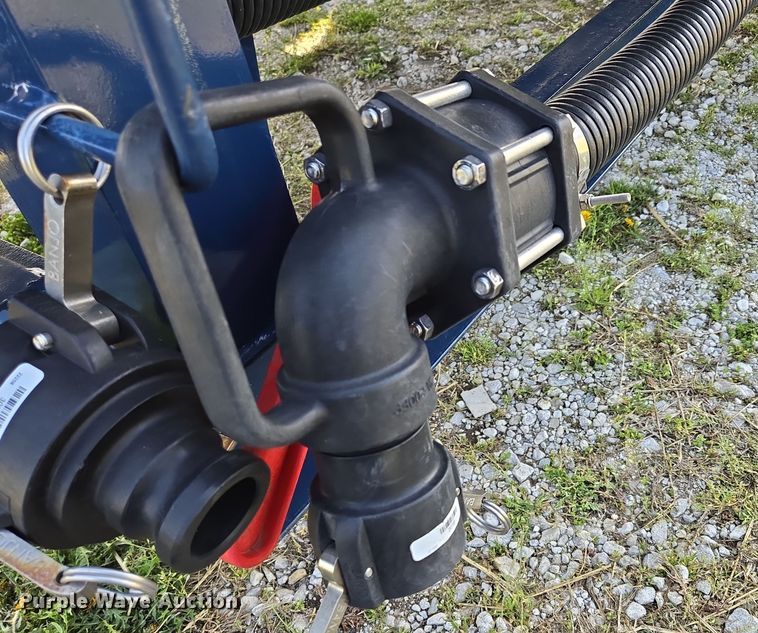 image for item DE2161 Ag Spray Equipment Double Cone nurse tank trailer