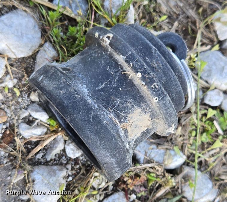 image for item DE2161 Ag Spray Equipment Double Cone nurse tank trailer