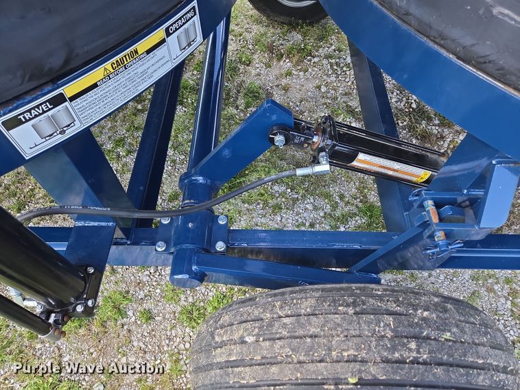 image for item DE2161 Ag Spray Equipment Double Cone nurse tank trailer