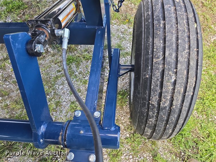 image for item DE2161 Ag Spray Equipment Double Cone nurse tank trailer