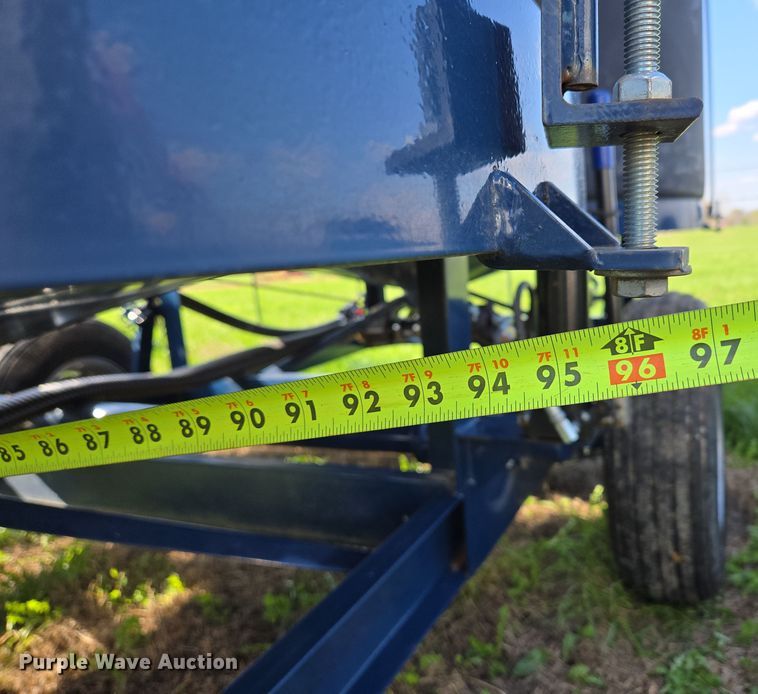 image for item DE2161 Ag Spray Equipment Double Cone nurse tank trailer