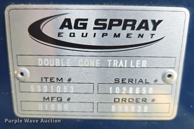 image for item DE2161 Ag Spray Equipment Double Cone nurse tank trailer
