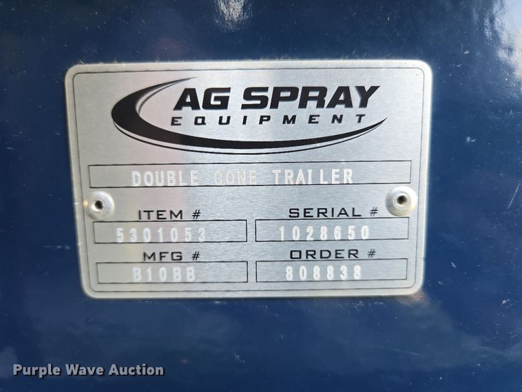 image for item DE2161 Ag Spray Equipment Double Cone nurse tank trailer