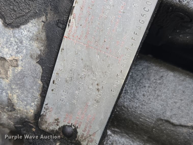 image for item DE2162 1995 Ford L9000 semi truck