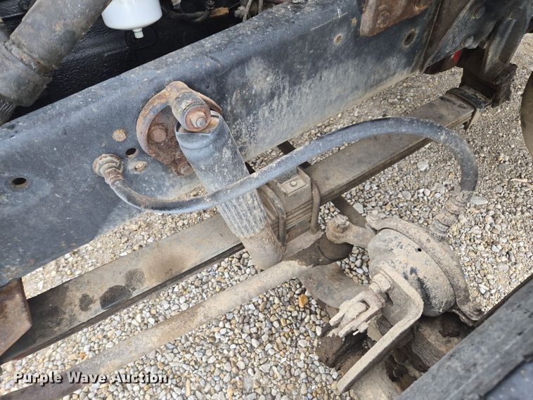 image for item DE2162 1995 Ford L9000 semi truck