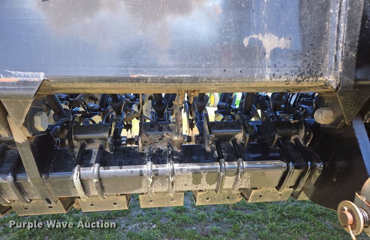 image for item DE2163 Crustbuster 4030 All Plant grain drill