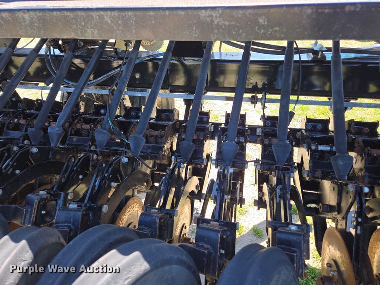 image for item DE2163 Crustbuster 4030 All Plant grain drill