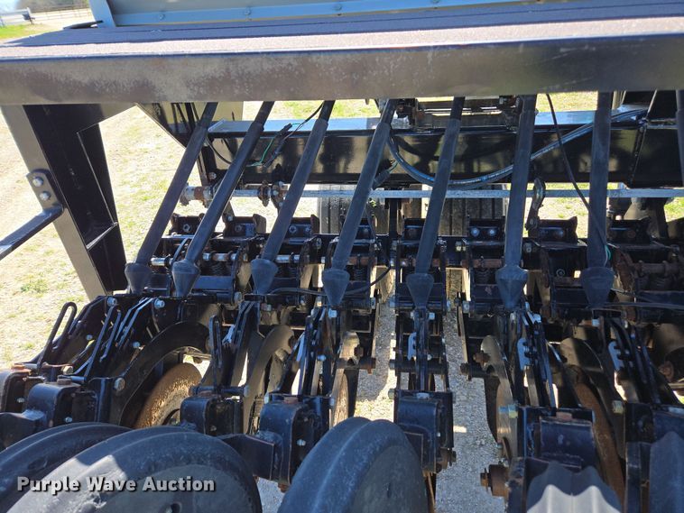 image for item DE2163 Crustbuster 4030 All Plant grain drill